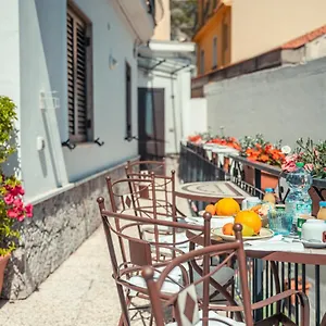  Alojamento de Acomodação e Pequeno-almoço Elegant R&b Floridia